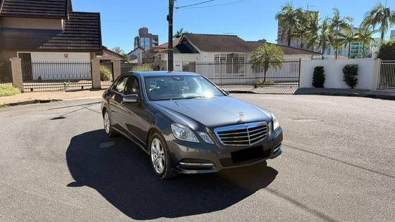 MERCEDES-BENZ E 500 5.0 AVANTGARDE VR4 V8 GASOLINA 4P AUTOMÁTICO